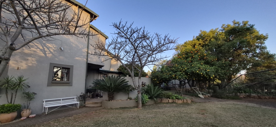 9 Bedroom Property for Sale in Rietfontein AH North West